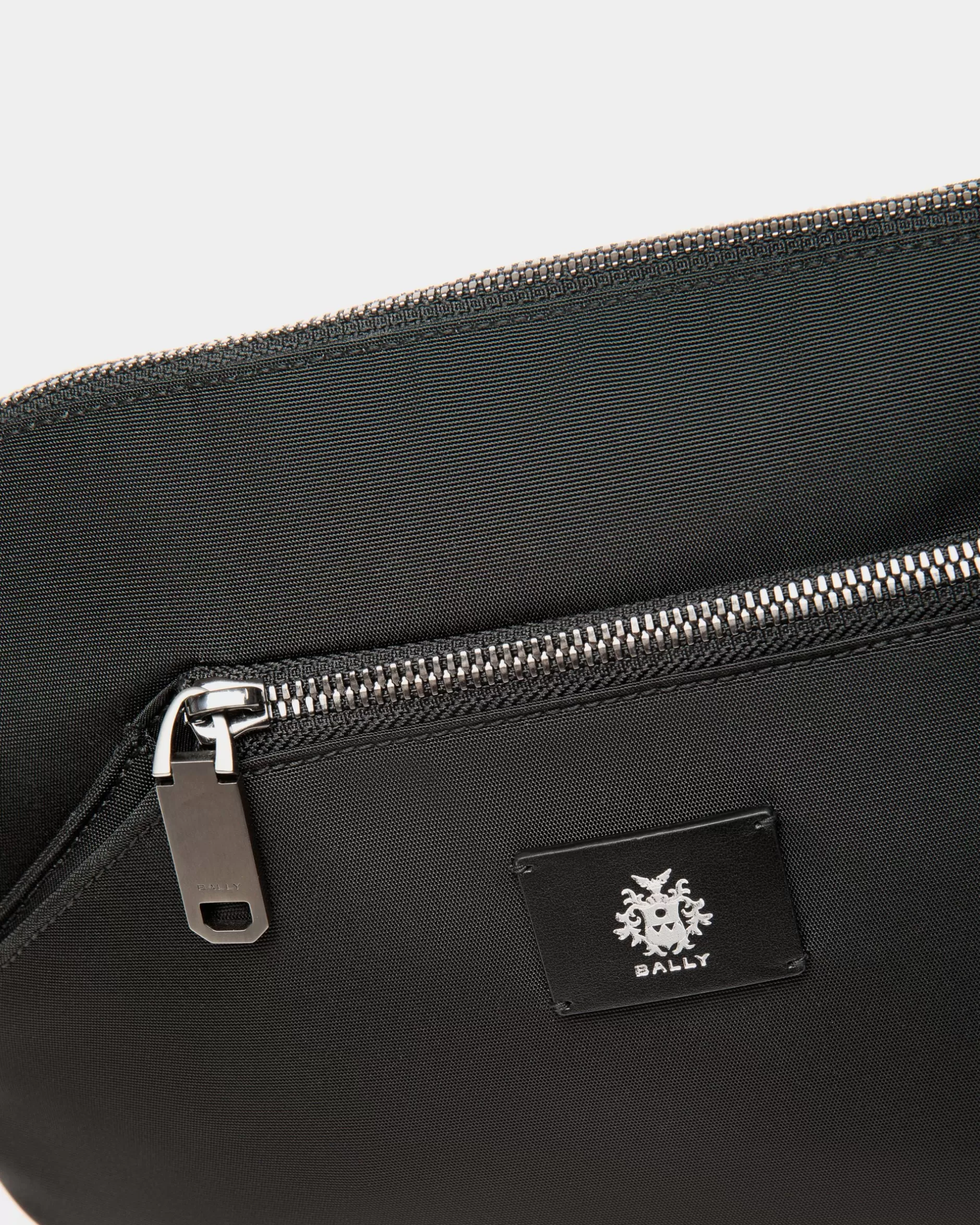 Bally Umhängetasche Aus Nylon In Aus Der Adrien Brody Travel-Kollektion Schwarz New
