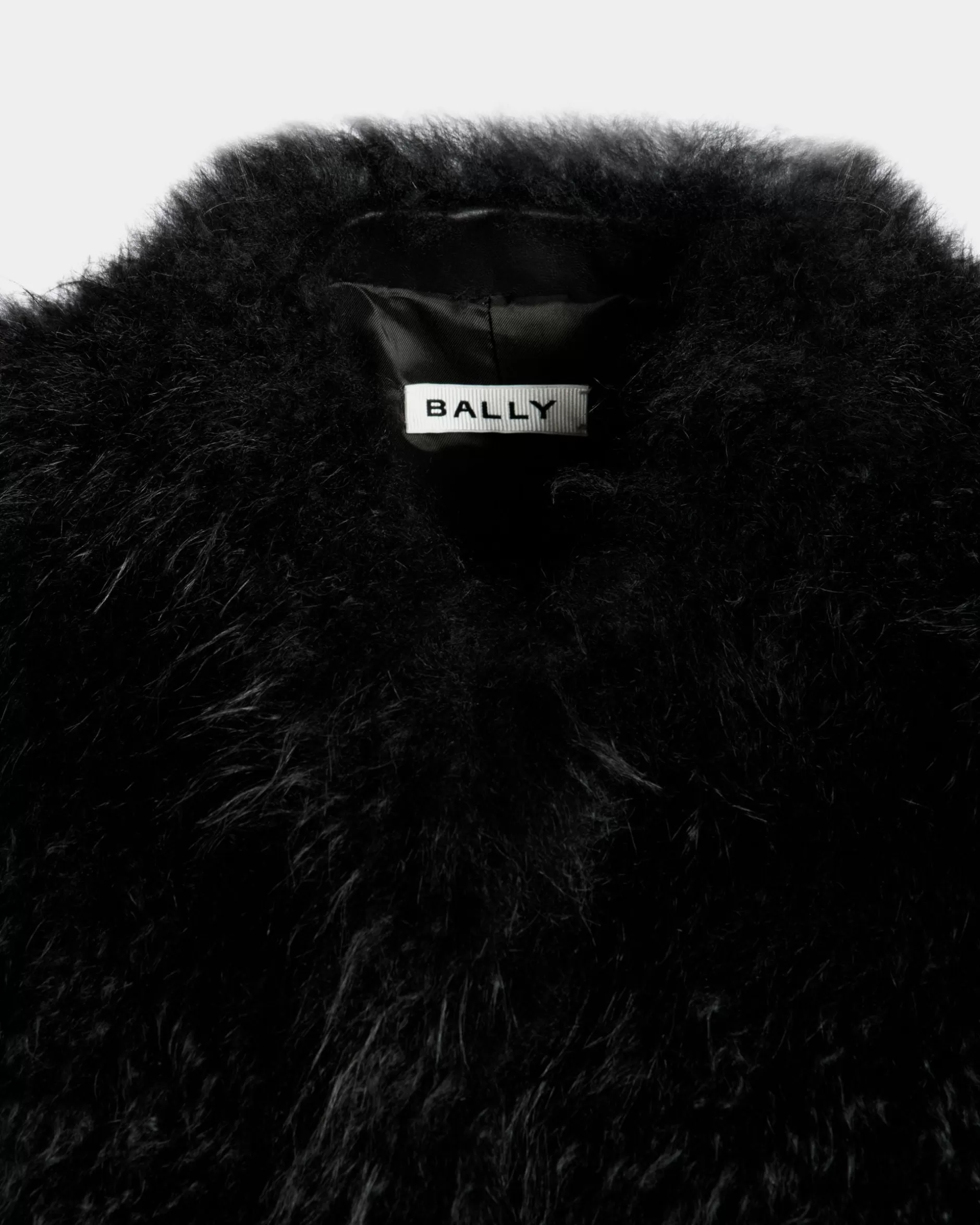 Bally Winter Capsule Weste Aus em Schaffell Schwarz Cheap